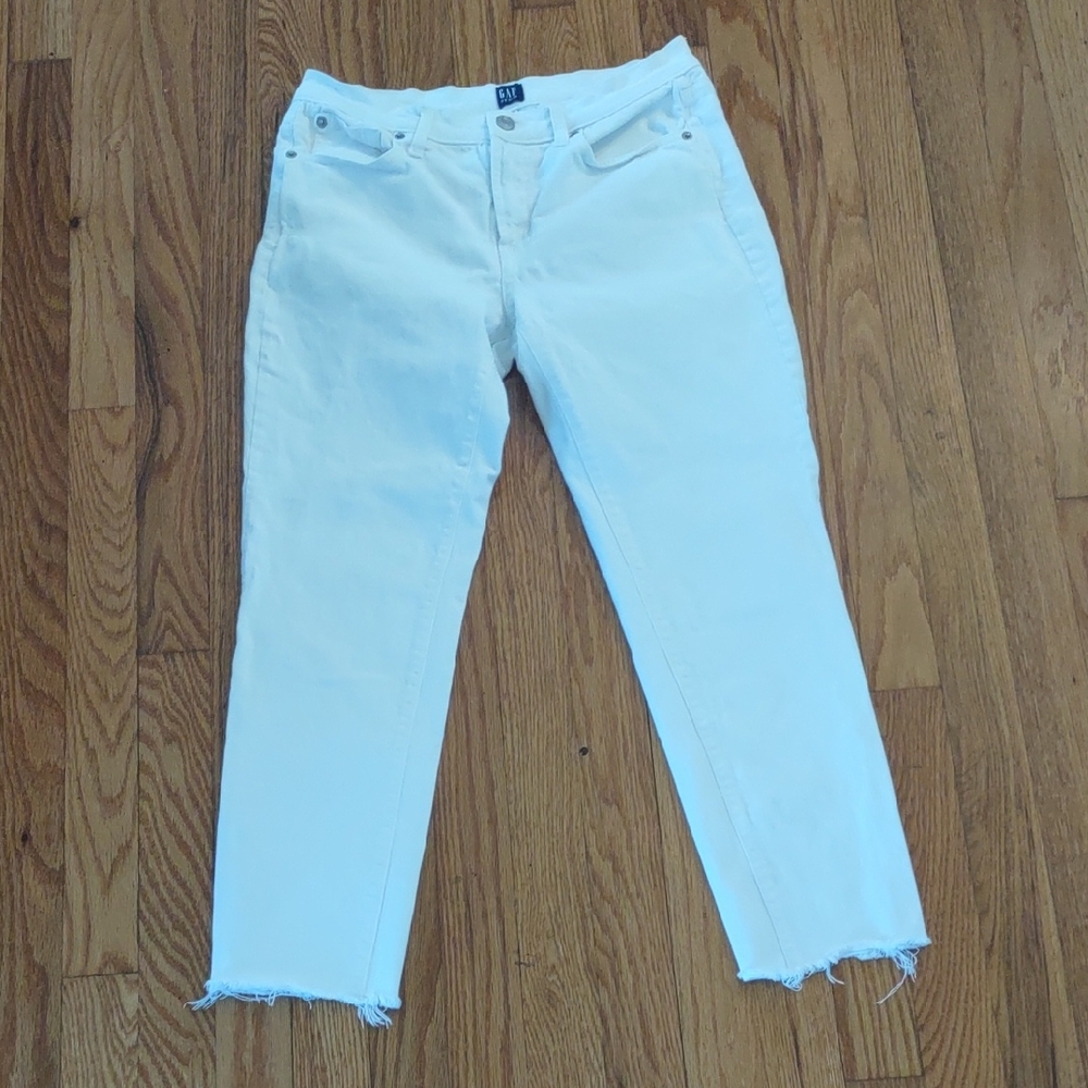 GAP White Straight-Leg Crop Jeans - Size 28
